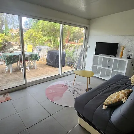 Holiday home Maisonnette De Proche *